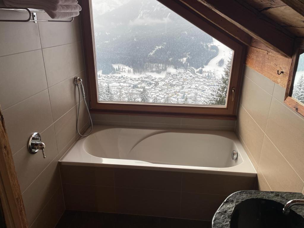 Glinzhof Mountain Natur Resort Agriturismo San Candido Luaran gambar