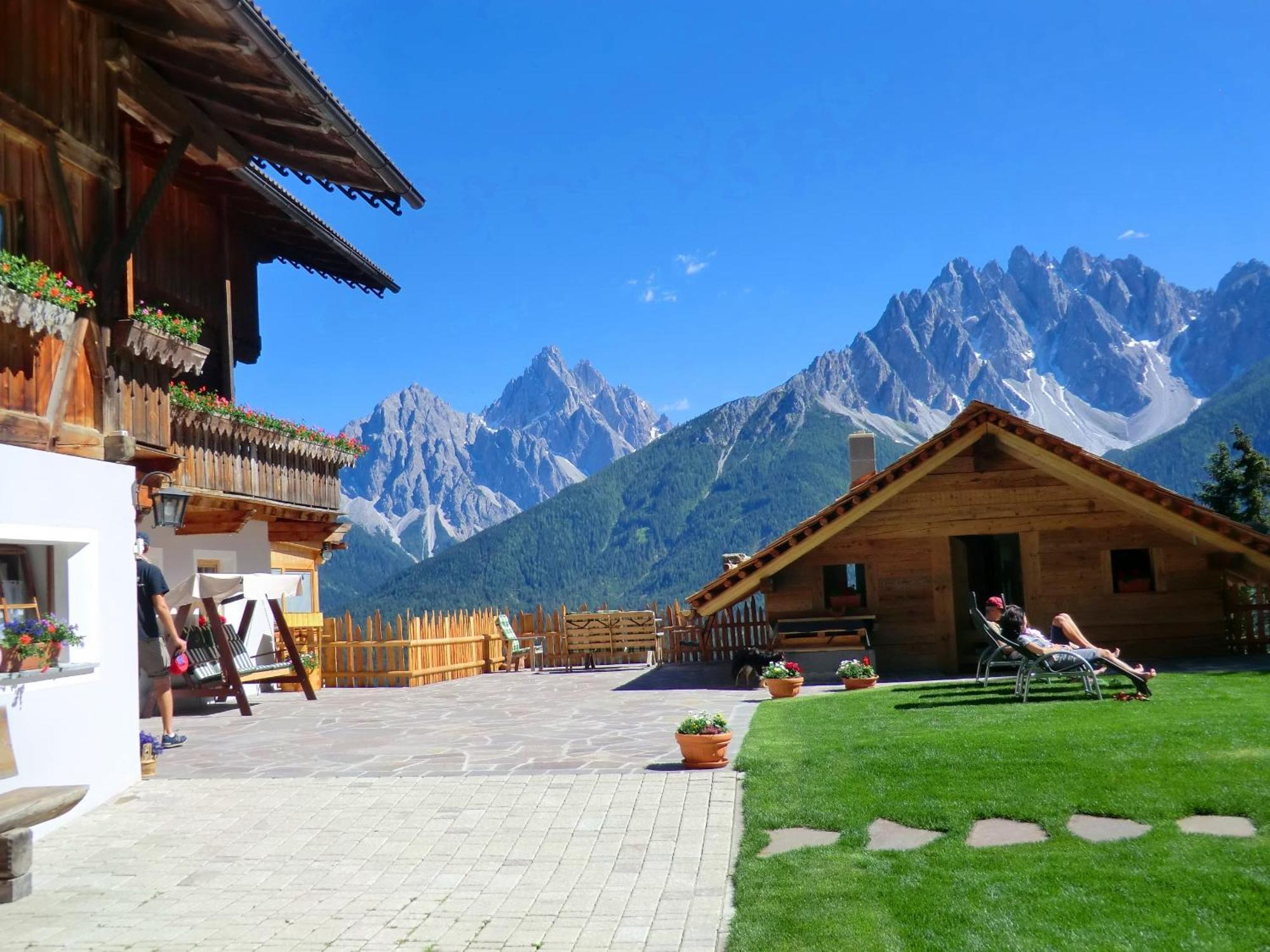 Glinzhof Mountain Natur Resort Agriturismo San Candido Luaran gambar