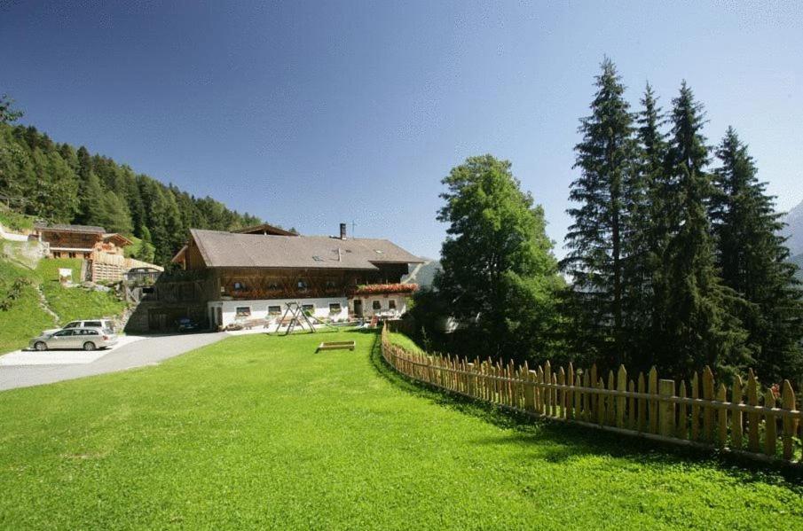 Glinzhof Mountain Natur Resort Agriturismo San Candido Luaran gambar