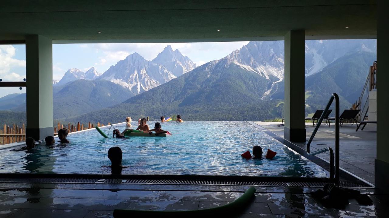 Glinzhof Mountain Natur Resort Agriturismo San Candido Luaran gambar
