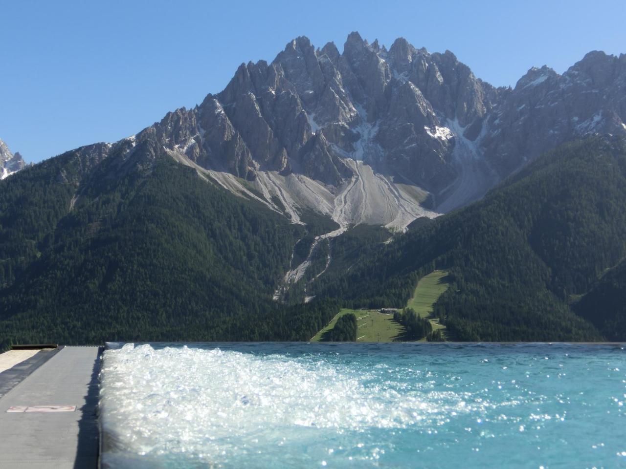Glinzhof Mountain Natur Resort Agriturismo San Candido Luaran gambar